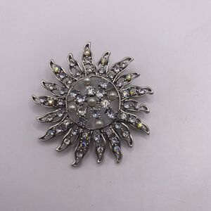 Sparkling Sun Brooch Pin Vintage Monet Rhinestone & Faux Pearl E2
